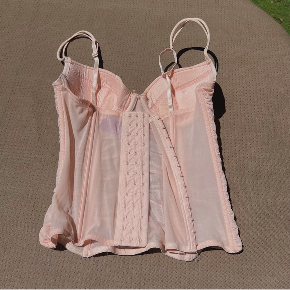 beautiful vintage baby pink mesh corset top 💟 - Picture 3 of 5